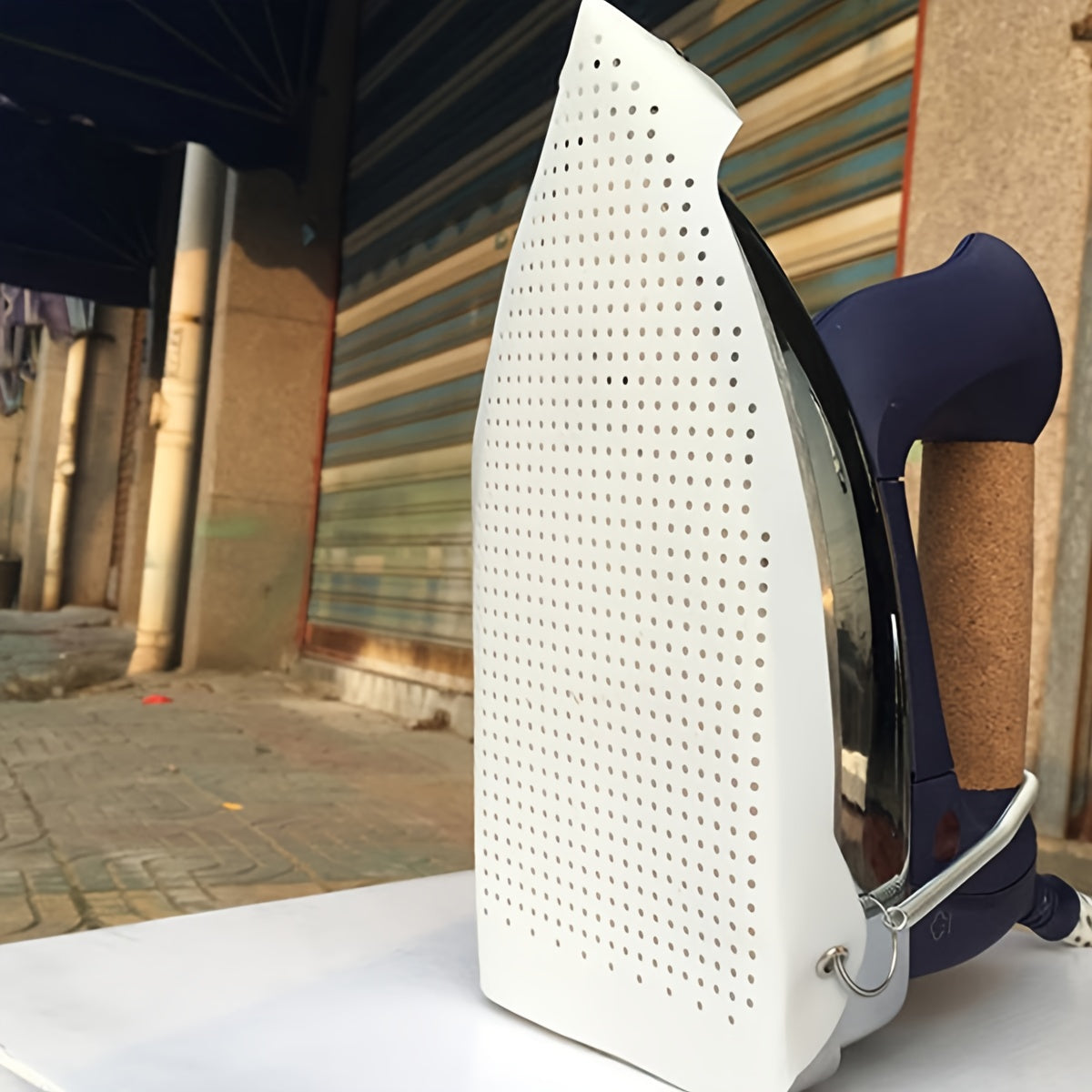 Cubierta de hierro y tabla de ayuda para planchar para prevenir arrugas y marcas de quemaduras