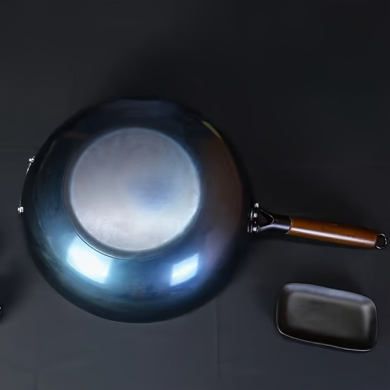 Cast Iron Skillet Non-Stick Smokeless Pan with Ergonomic Handle for Cooking Eggs Steaks