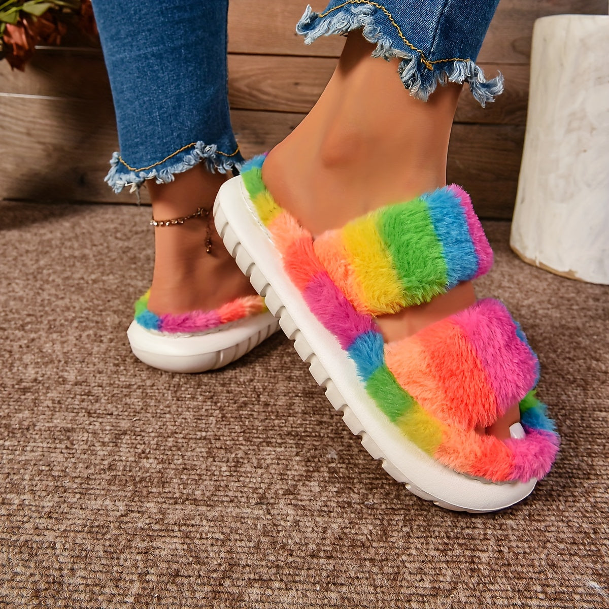 Women's Faux Fur Slides Thick Sole Non-Slip Indoor Slippers