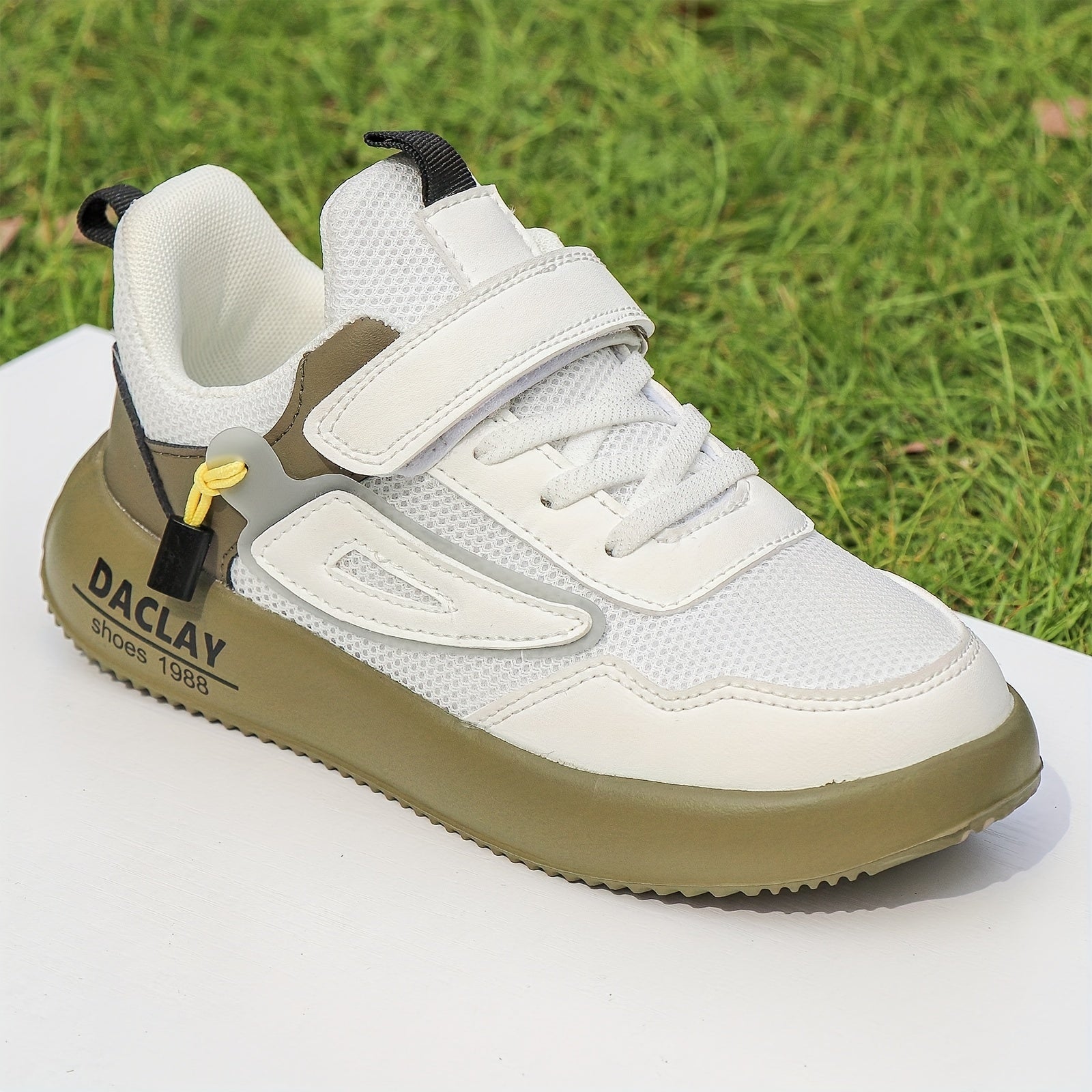 Boys Mesh Sneakers Low Top Breathable Running Basketball Casual Sports Shoes