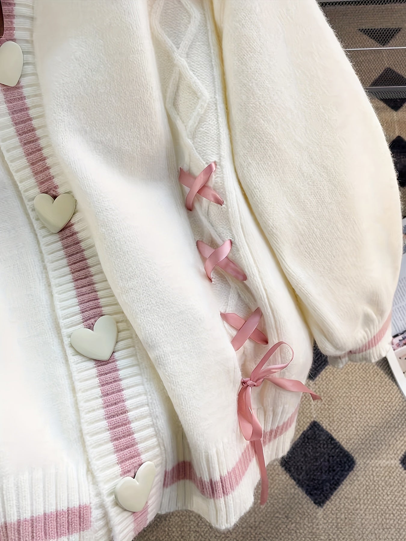 Женский кардиган с V-образным вырезом и цветным блоком, свитер из акриловой смеси с кнопками и шнурком, универсален для всех сезонов.