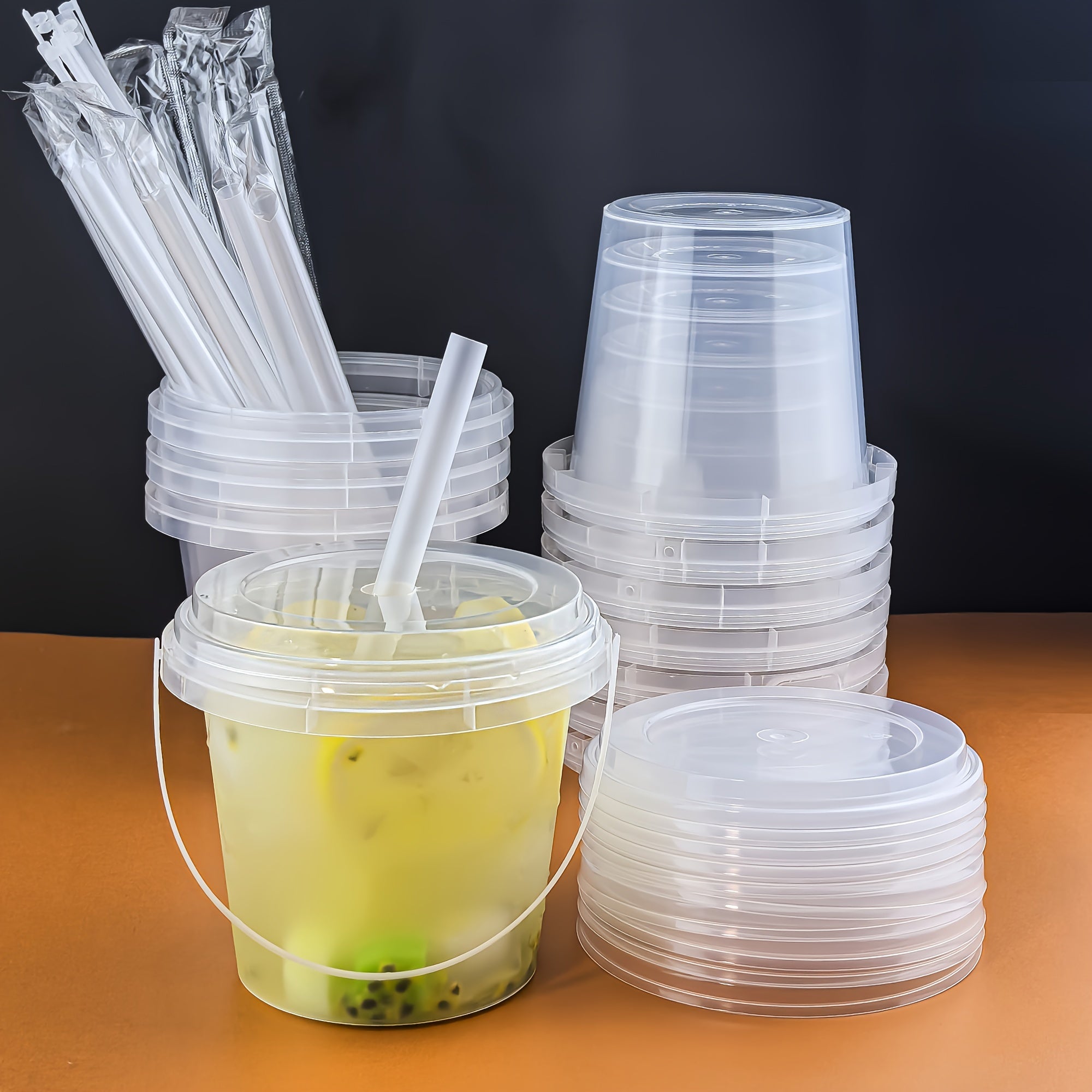 10 Reusable Plastic Cups with Lids and Straws 700ml Leakproof BPA-Free