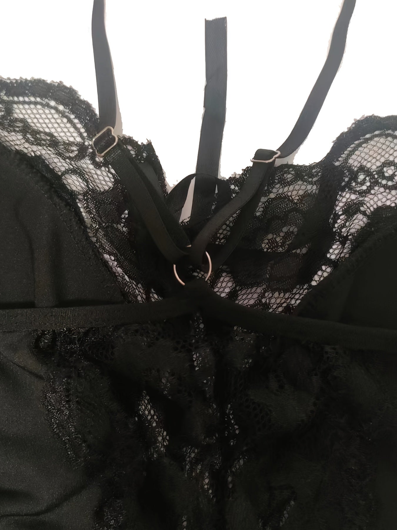 Plus Size Women Loose Deep V Lace Nightgown with Contrast Detailing