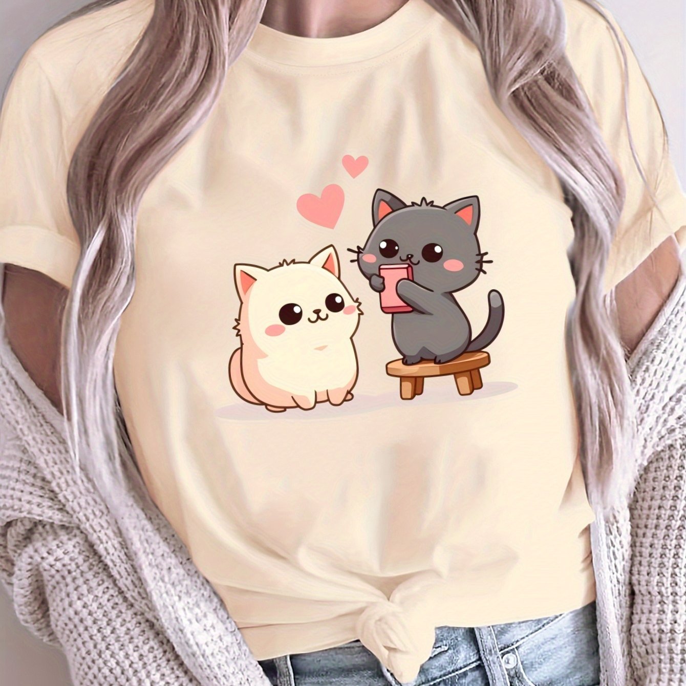 Women's Oversized Polyester T-Shirt with Cat and Heart Graphics, Casual Comfortable Fit