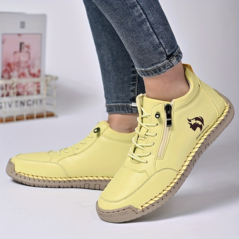 Ayollar uchun qo'lda tikilgan ish kiyimlari uchun yopiladigan mokasinlar, qora charm