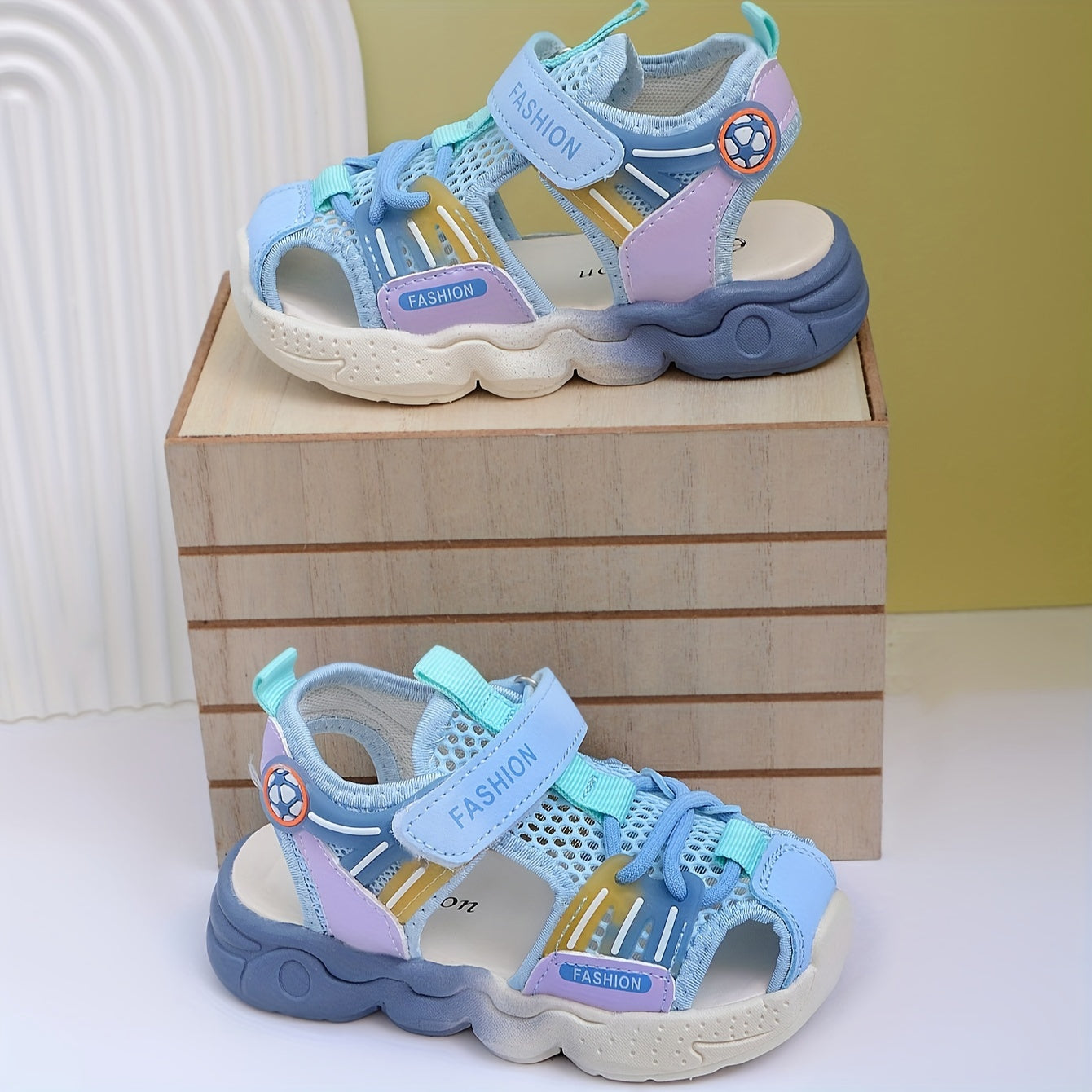 Kids Breathable Mesh Sandals with Secure Fastening for Summer