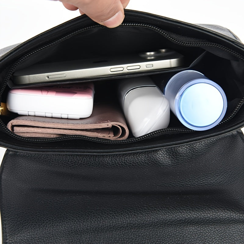 Ayollar uchun qora, khaki yoki ko'k variantlarida zip yopiq xochli sumka. Polyesterdan tayyorlangan, chetida bo'yoq detali mavjud.