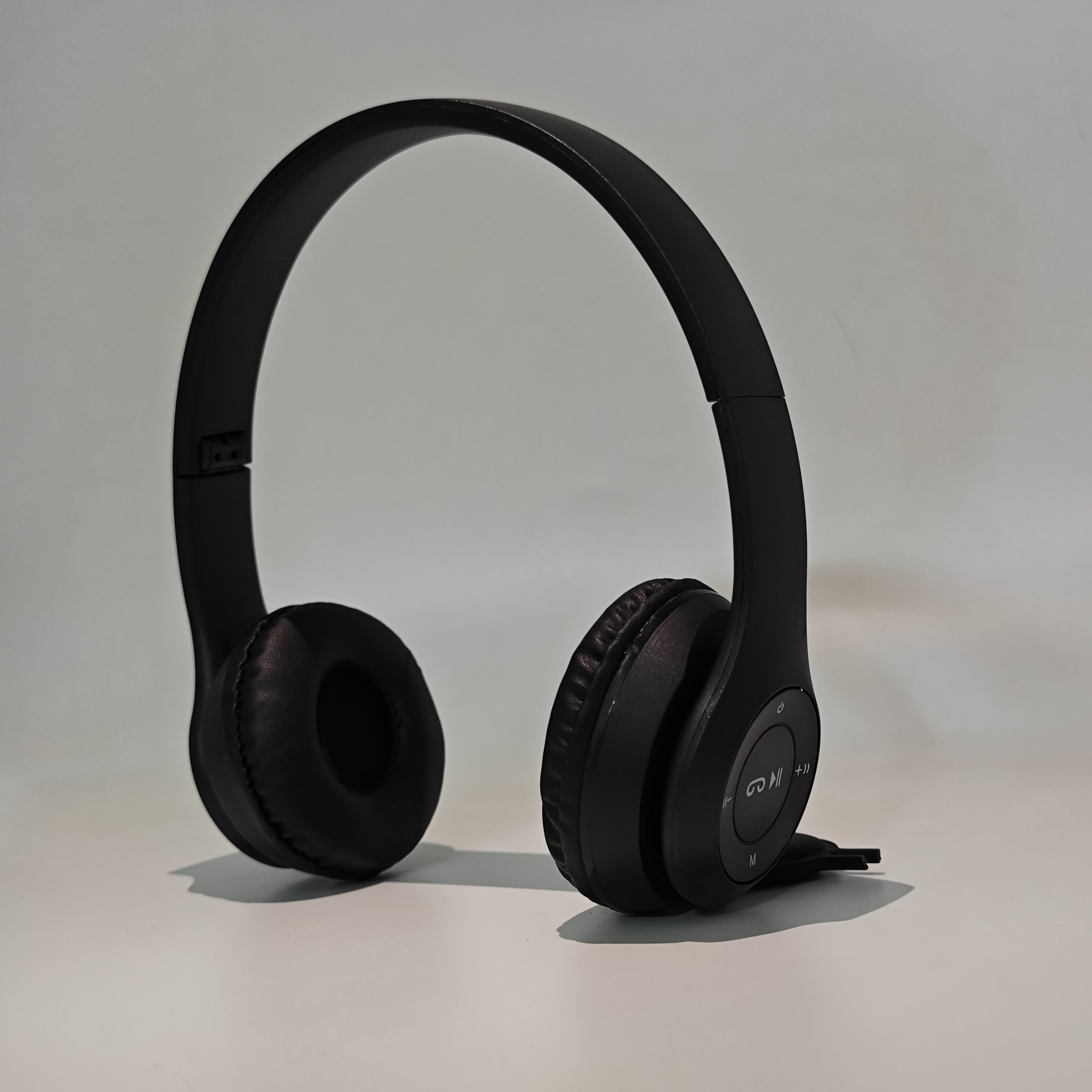 Foldable Wireless Headphones with Noise Cancelling Microphone, TF Card Slot, 3.5mm Jack for Gaming PC Phone Laptop in Black Red Blue Green