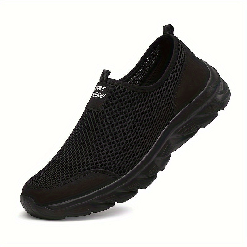 Men's Breathable Mesh Slip-On Shoes for Outdoor Casual Activities in Spring and Summer