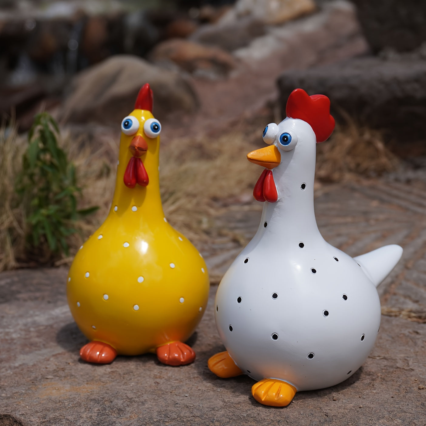 Large-Eyed Polka Dot Rooster Resin Garden Figurine Indoor Outdoor Decor