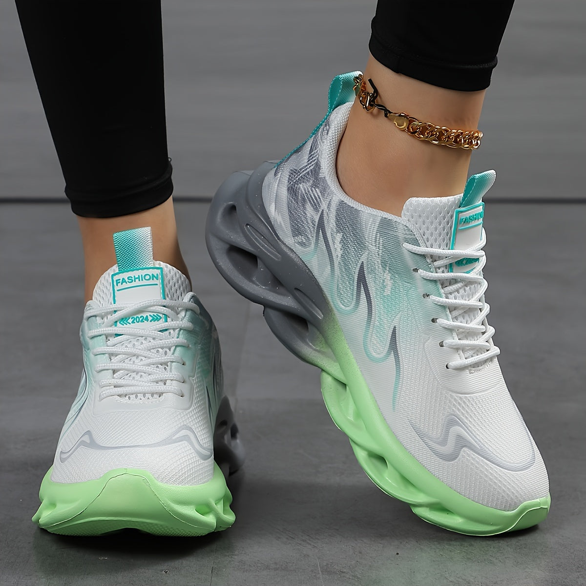 Women Breathable Mesh Sneakers Casual Lace-Up Round Toe Low Top Shoes All-Season