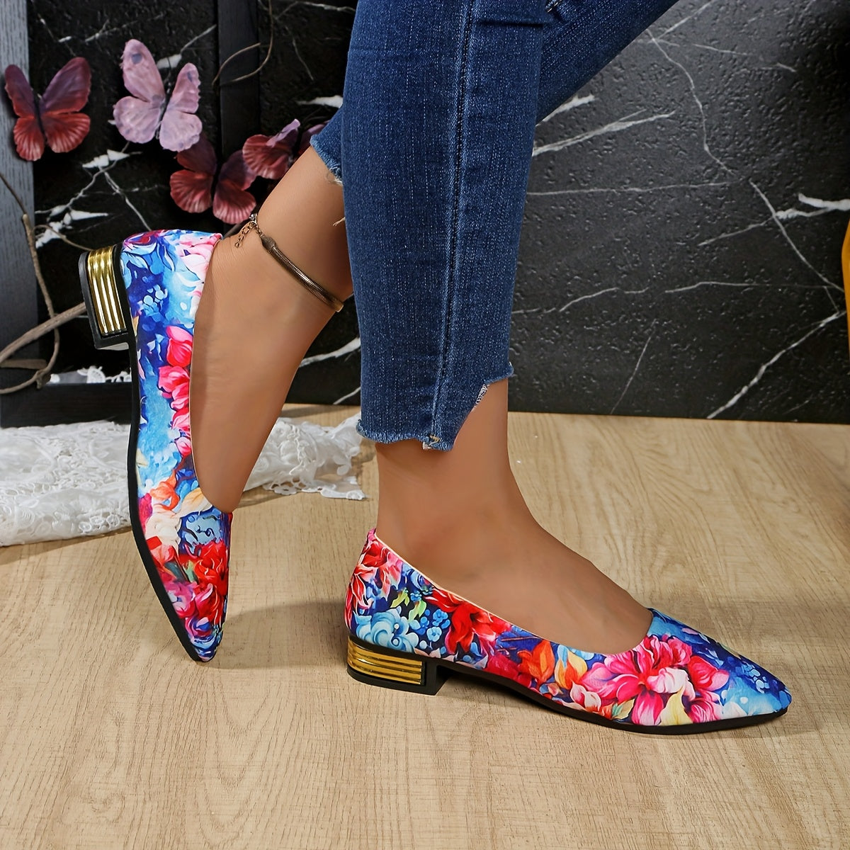 Women's Floral Print Pointed Toe Flats Soft Fabric Slip-On Shoes for Casual or Formal Wear