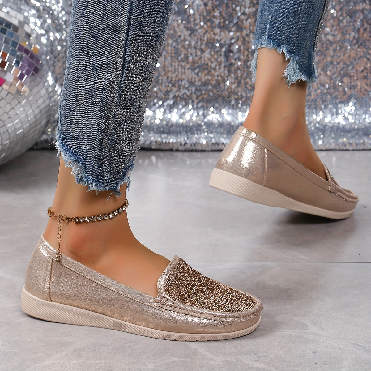 Women's Stylish Flat Shoes With Round Toes and Simple Design