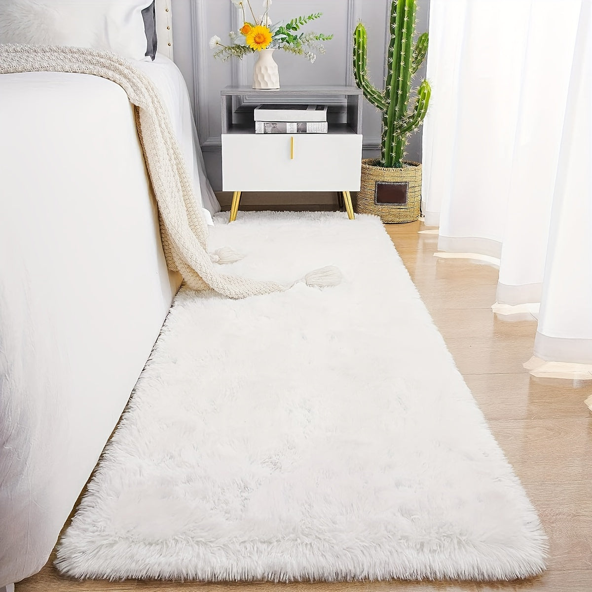 Soft White Faux Fur Area Rug Rectangle Non-Slip Stain-Resistant Indoor Carpet