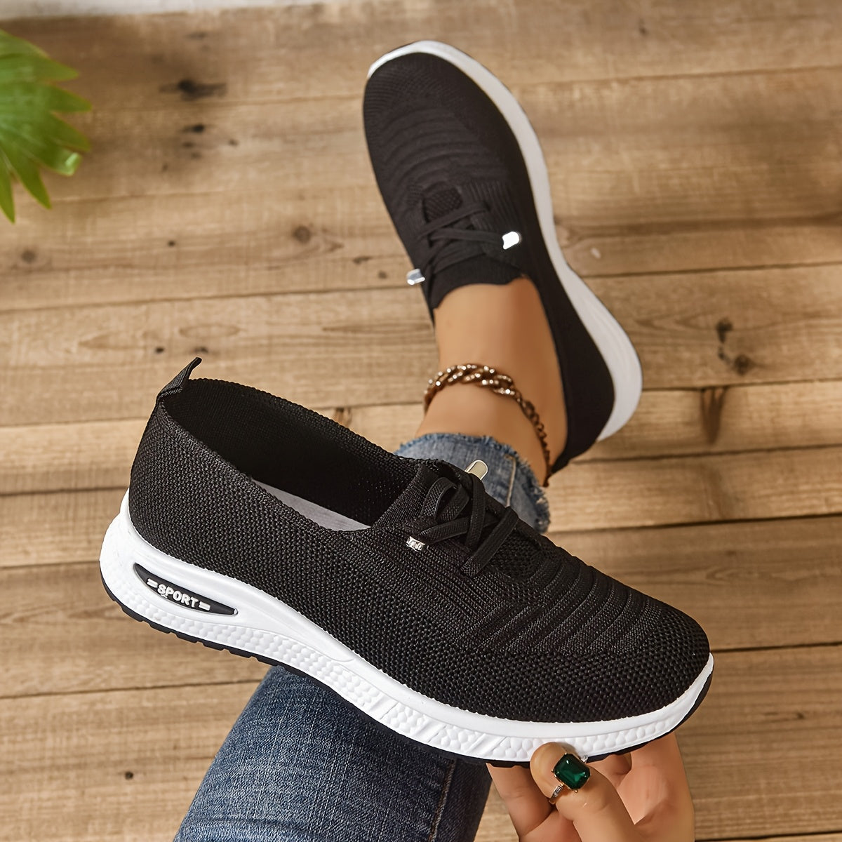 Women's Solid Color Casual Sneakers Low Top Lace-Up All-Season Fabric