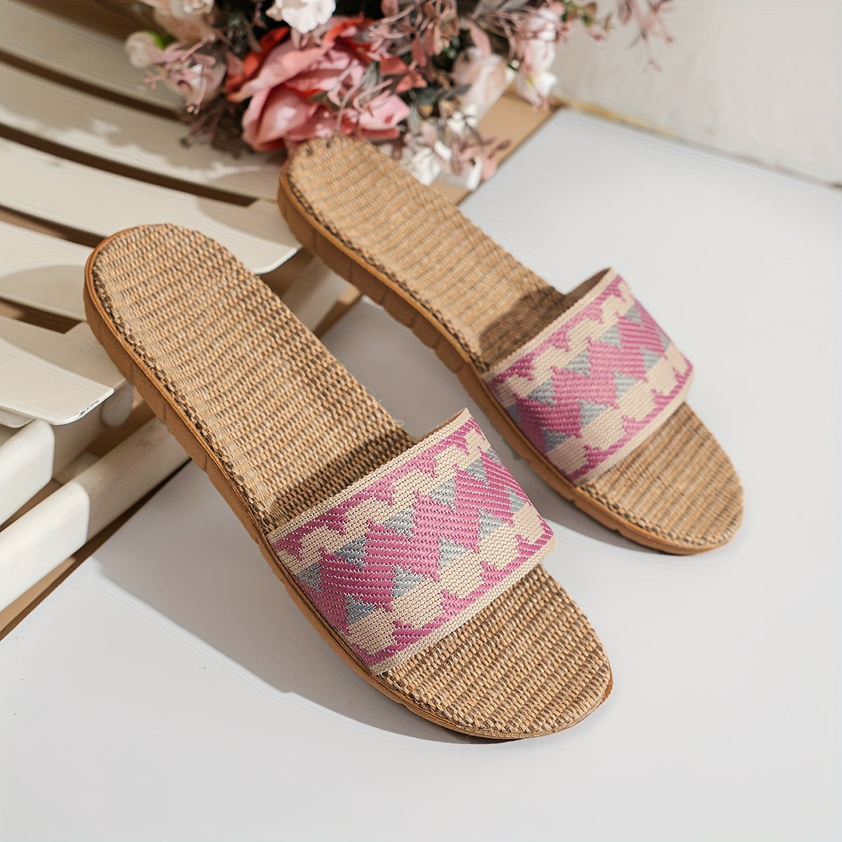 Women's Straw Slides Casual Open Toe Summer Shoes Lightweight Beach Sandals
