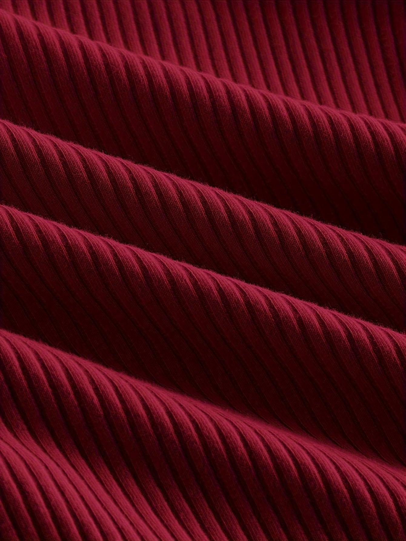 Camiseta de manga campana plisada para mujer con abertura lateral y color sólido