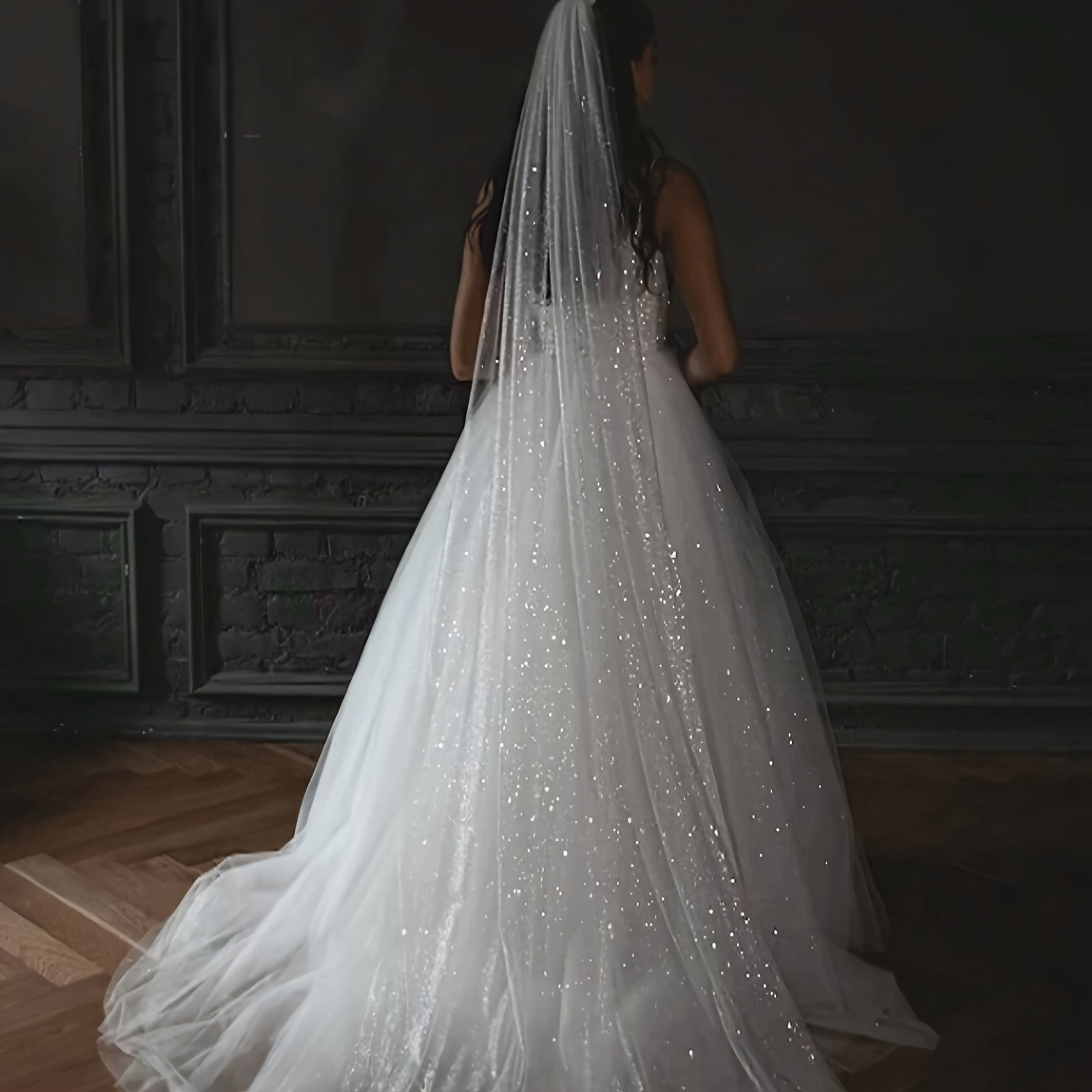 Wedding Hair Accessories Bridal Veil with Shimmering Floral Design for Wedding Day