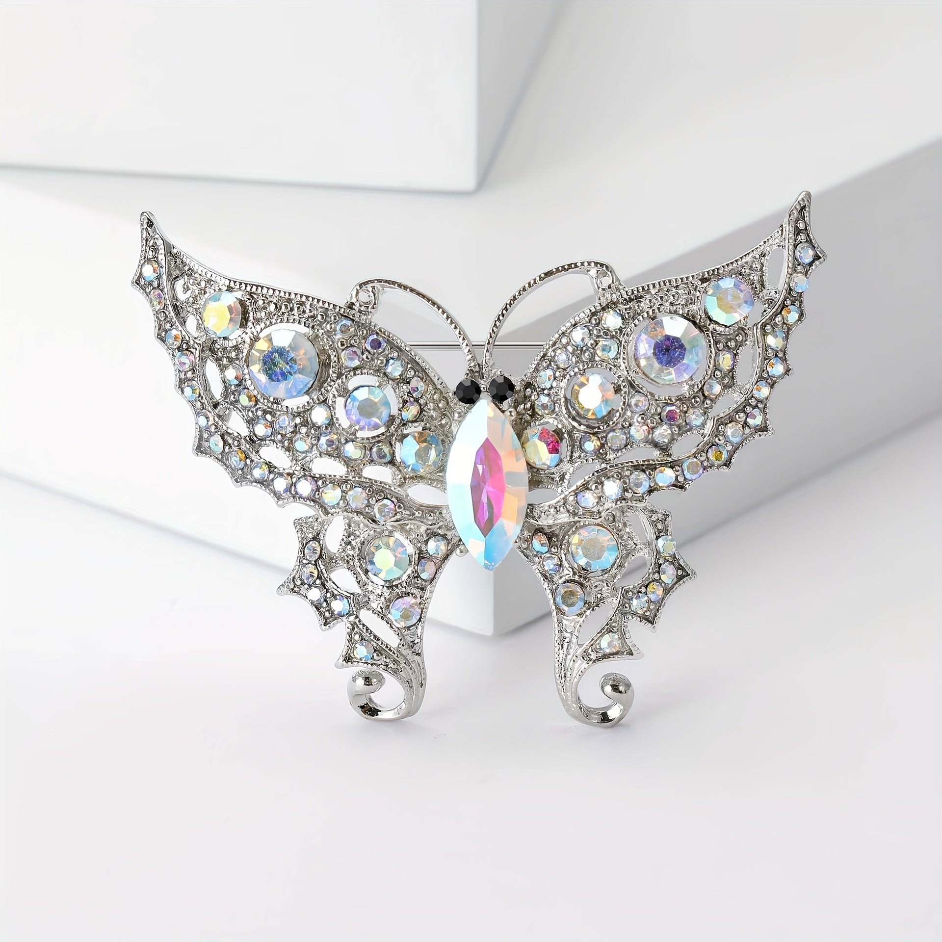 Vintage Rhinestone Kelebek Brooch kiyimlar va kurtkalar uchun Alloy Insect Pin
