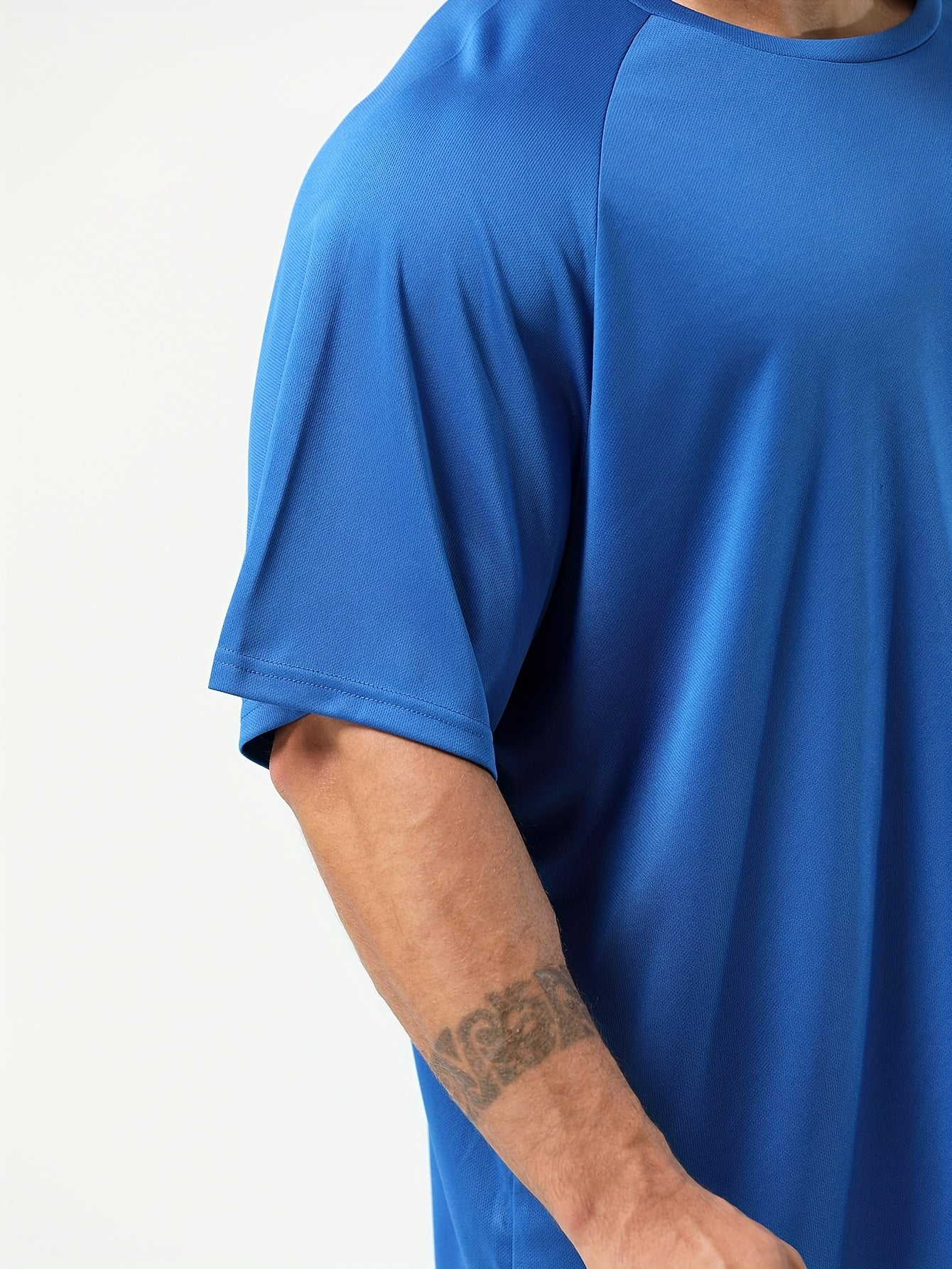 Men's Oversized Solid Polyester T-Shirt for Sports and Fitness Quick Dry Breathable Big & Tall