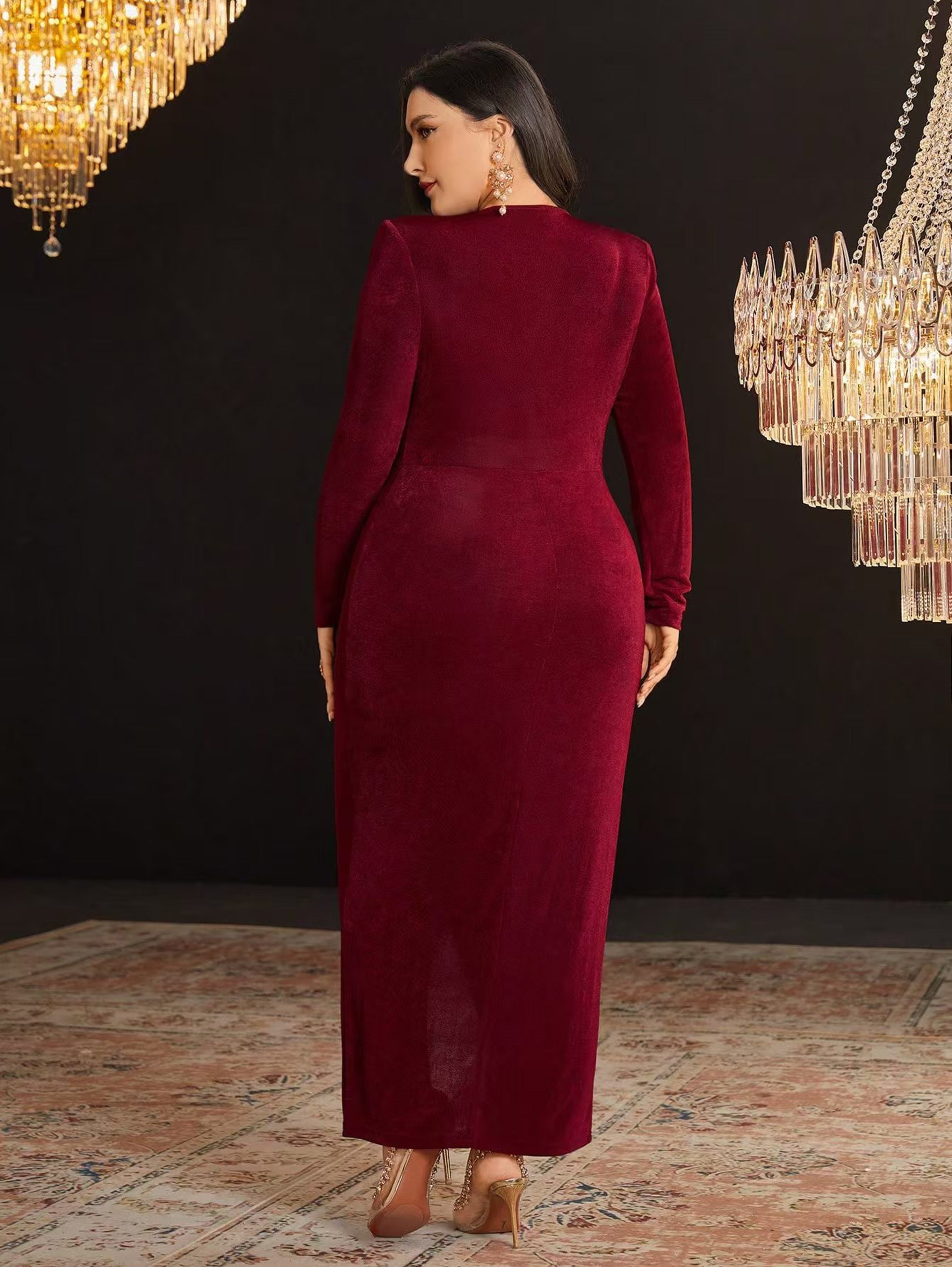 Plus Size Long Sleeve Bodycon Dress Polyester Knit Solid Color All-Season