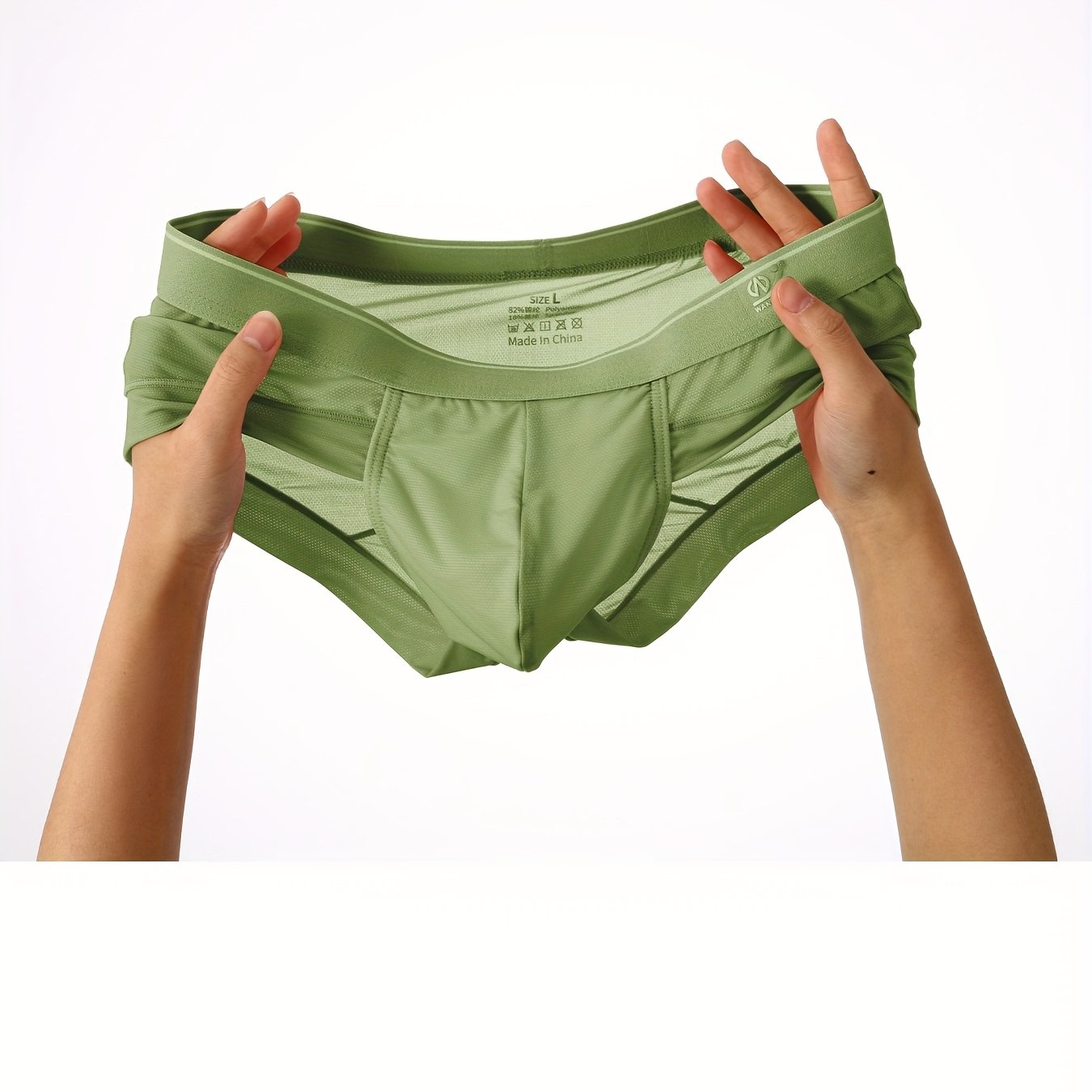 Men's Low-Rise Briefs Breathable Mesh Quick-Dry Knit Fabric Solid Color High Stretch