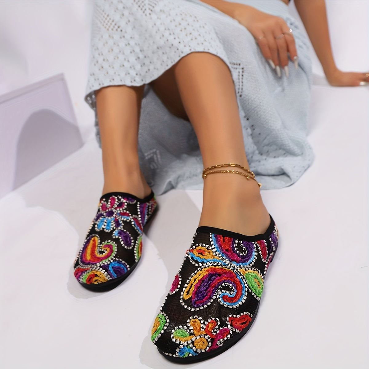 Women's Ethnic Style Braided Flat Sandals Lightweight Non-slip Beach Shoes