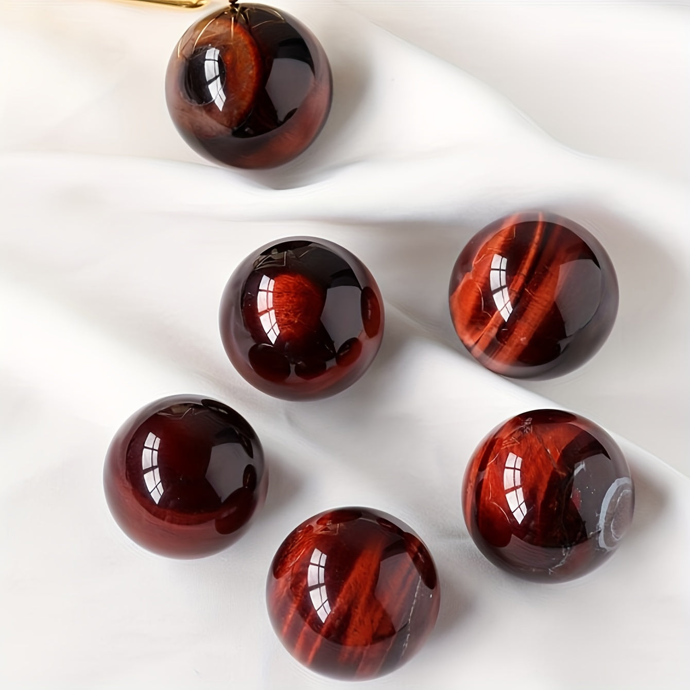 Uy bezaklari uchun Qizil Tiger Eye toshining to'liq shaklidagi gemma bezaklari, turli o'lchamlarda