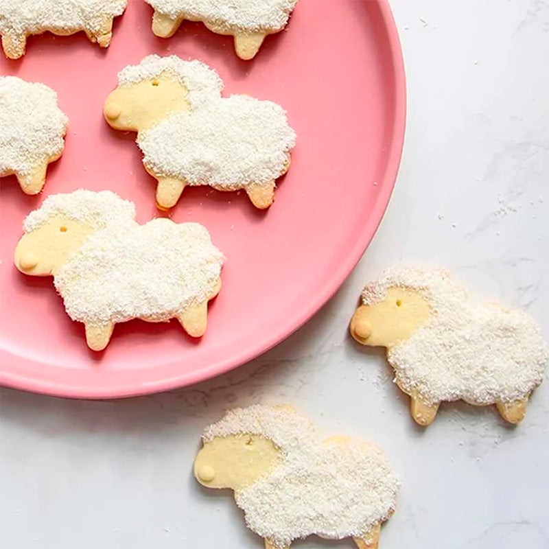 Stainless Steel Baking Utensils Set with Sheep Biscuit Mold Cookie Cutter and Toast Mold
