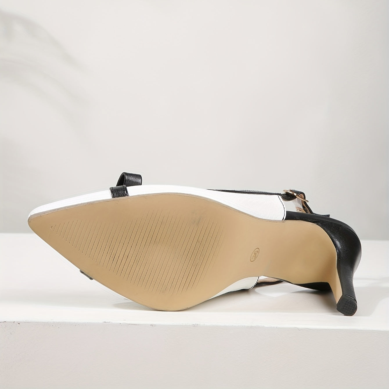 Women's High Heel Pumps with Bow Detail Pointed Toe Stiletto Heels in Black and White