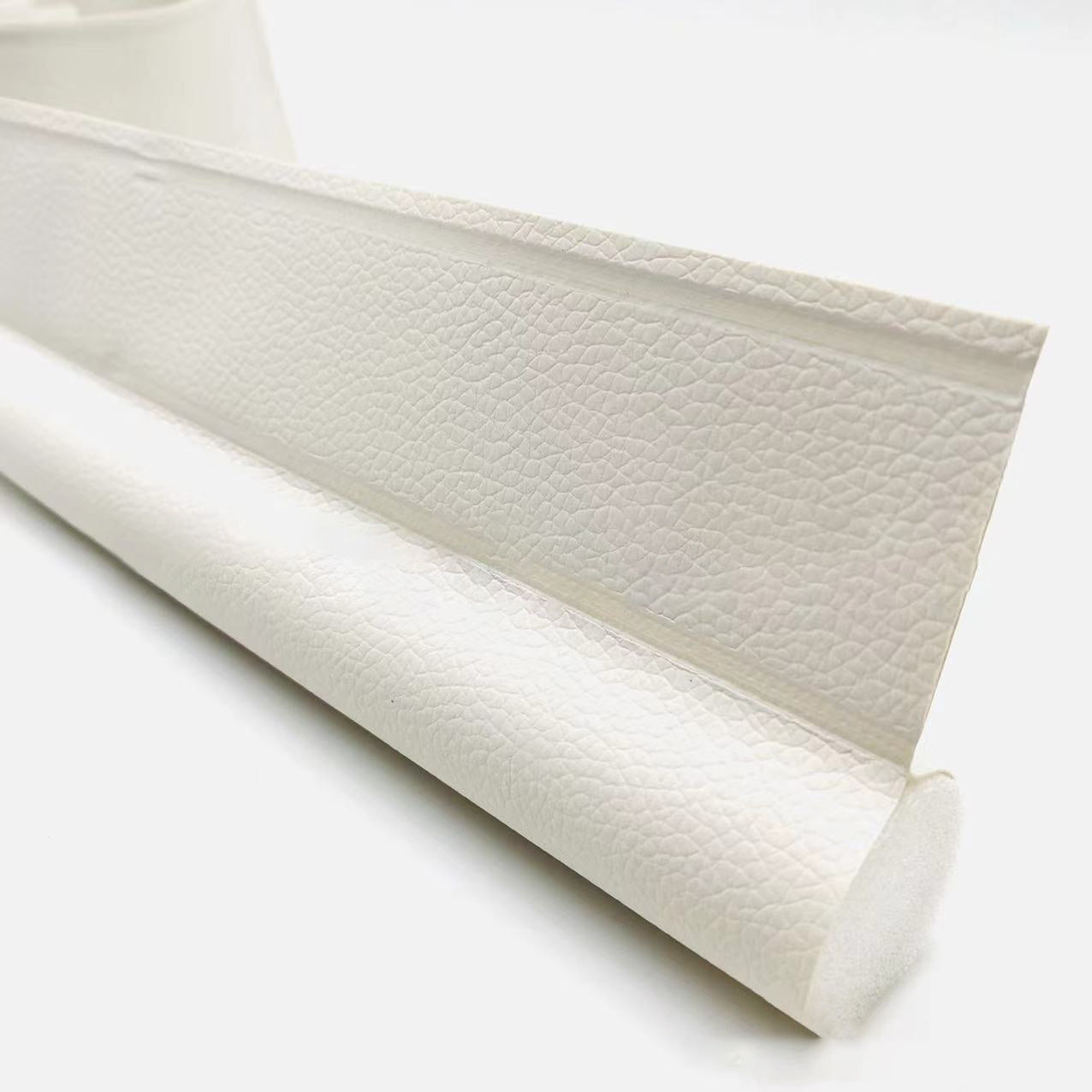 Sozlanadigan eshik teshiklarini yopuvchi shamol, yoritish, sovuq havo va shovqinni kamaytirish uchun