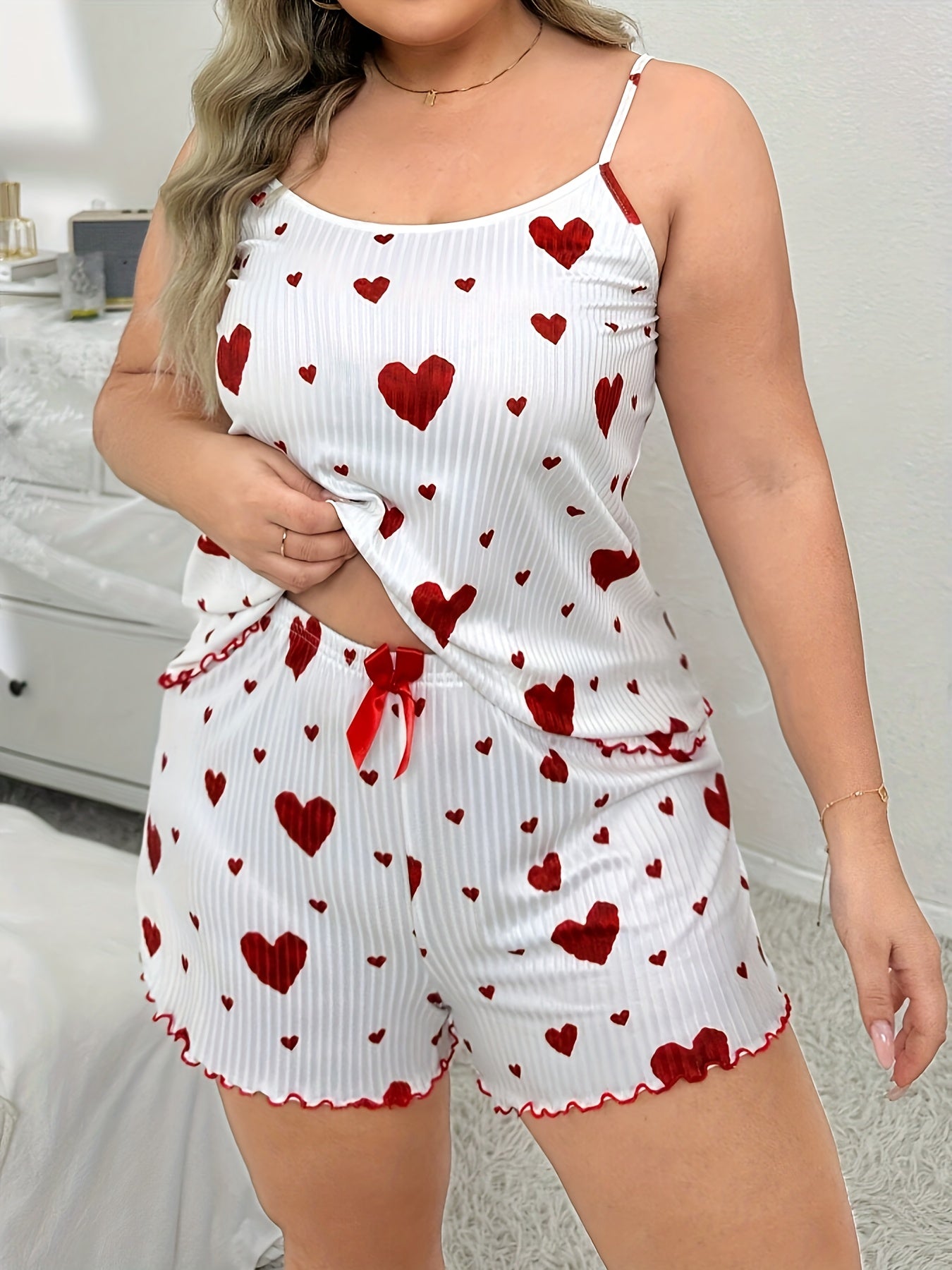 Plus-Size Women's Heart Print Bow Tie and Shorts Sleepwear Set