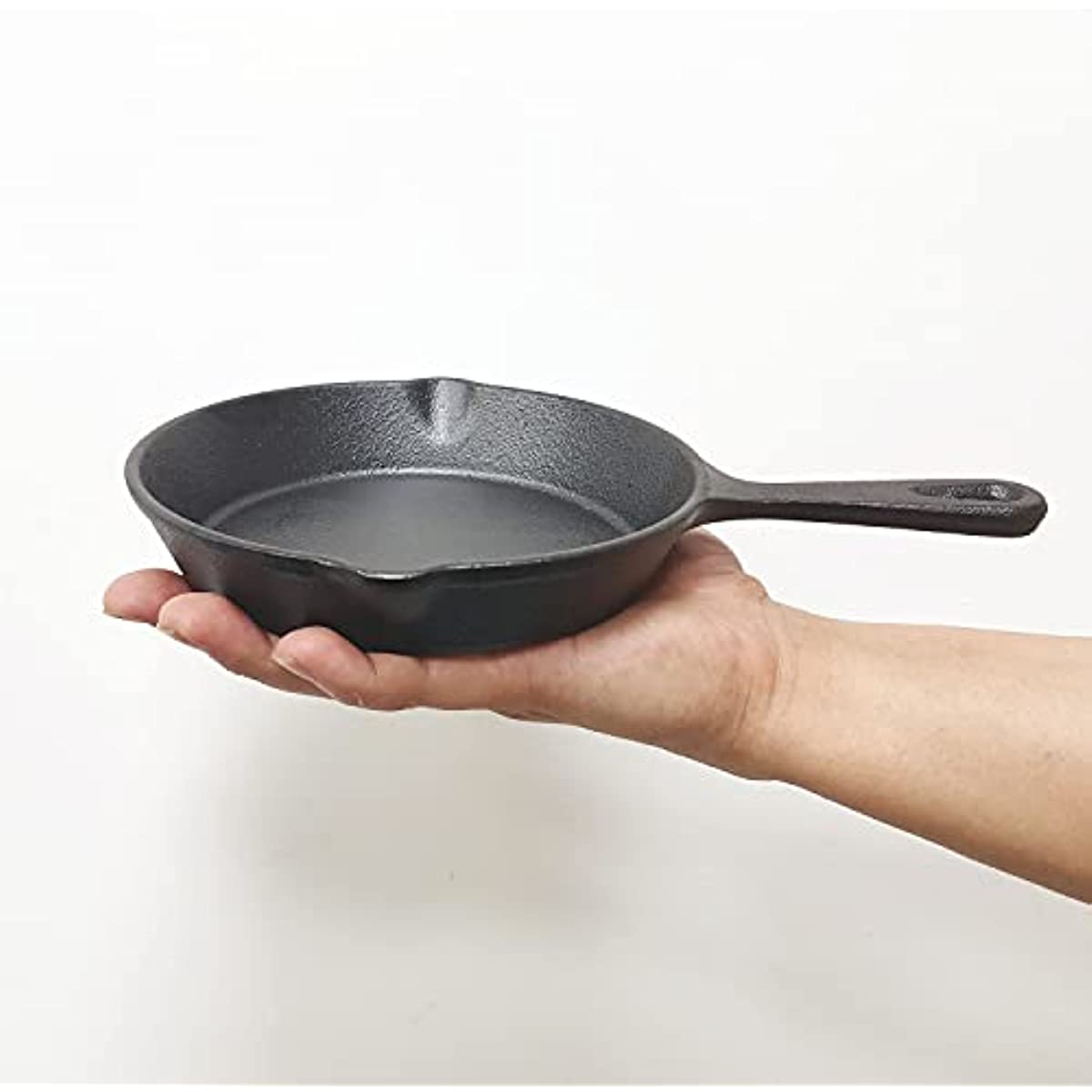 Cast Iron Frying Pan 15.24 cm with Drip Nozzle for Camping Indoor Outdoor Cooking