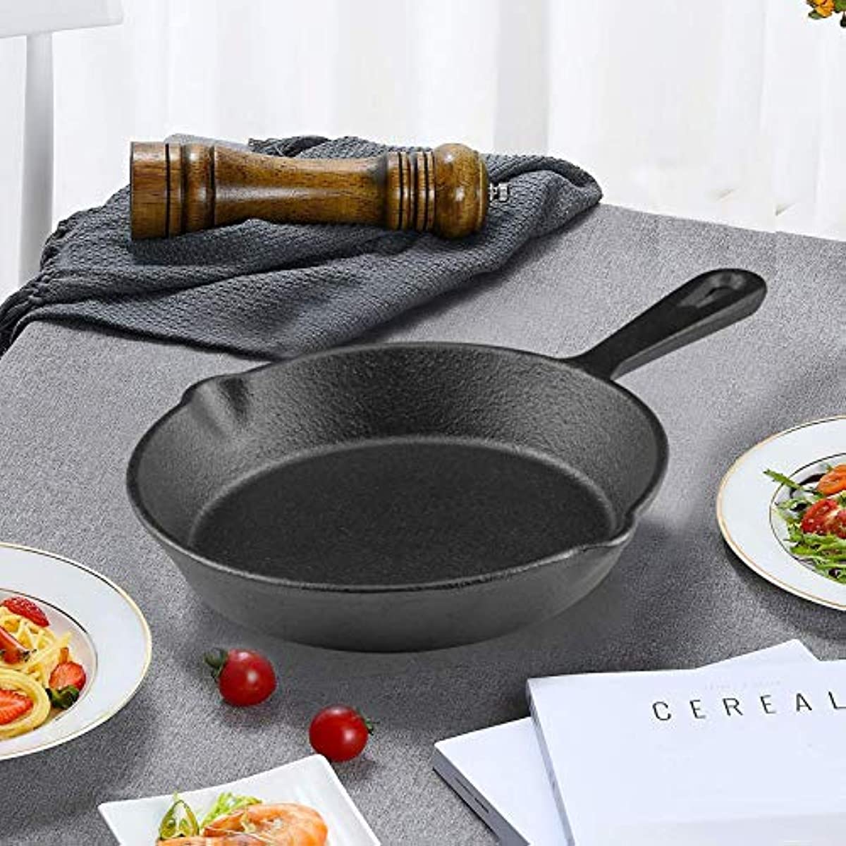 Cast Iron Frying Pan 15.24 cm with Drip Nozzle for Camping Indoor Outdoor Cooking