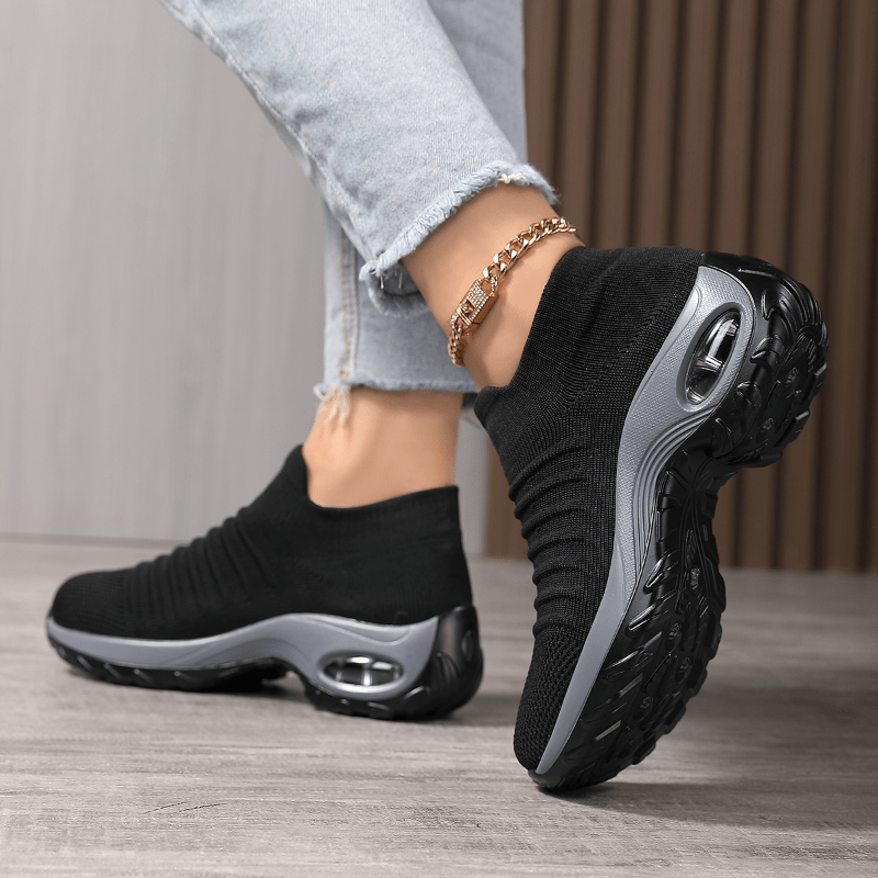 Plus Size Black Upper Gray Sole Slip-On Air Cushion Jazz Sneakers