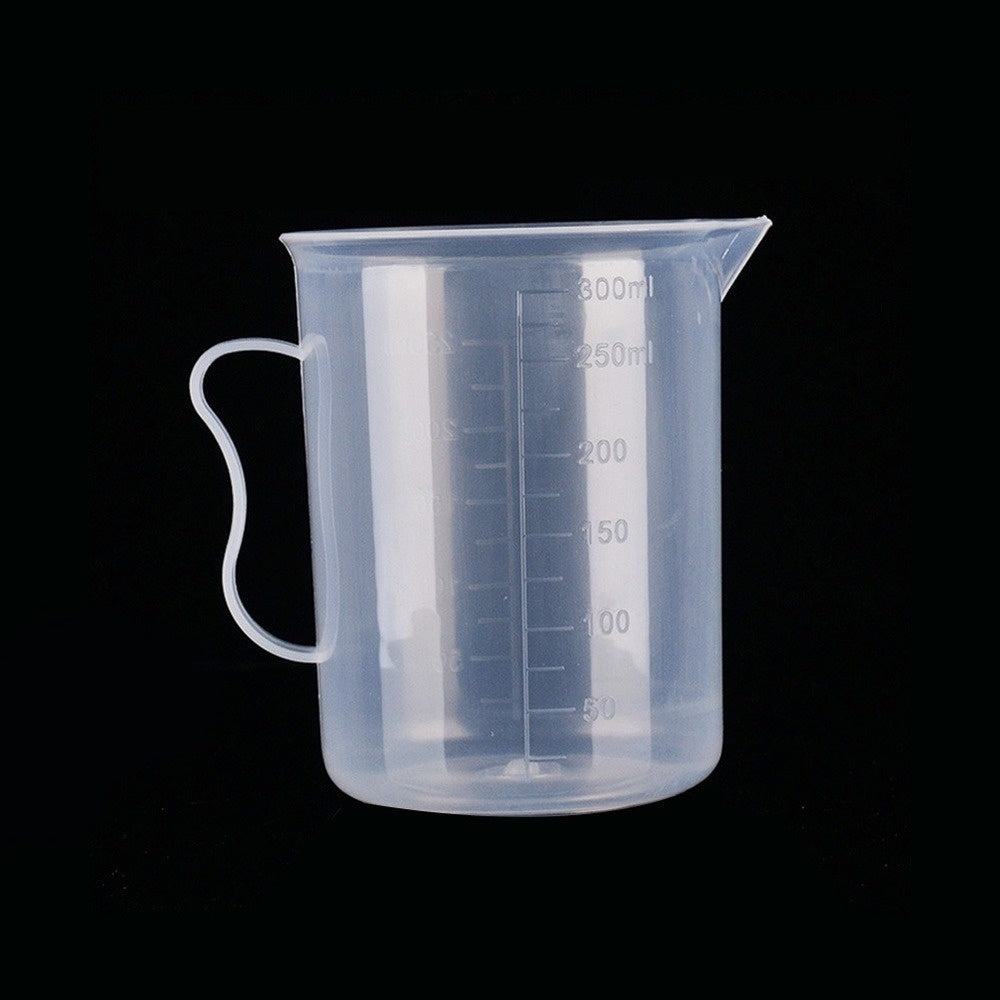 Pishirish uchun 6 ta shaffof plastik o'lchov stakanlari to'plami, quyish quvuri bilan graduatsiyalangan suyuqlik idishlari, oshxona uchun zarur - 20ml, 30ml, 50ml, 300ml, 500ml va 1000ml o'lchovlarini o'z ichiga oladi.