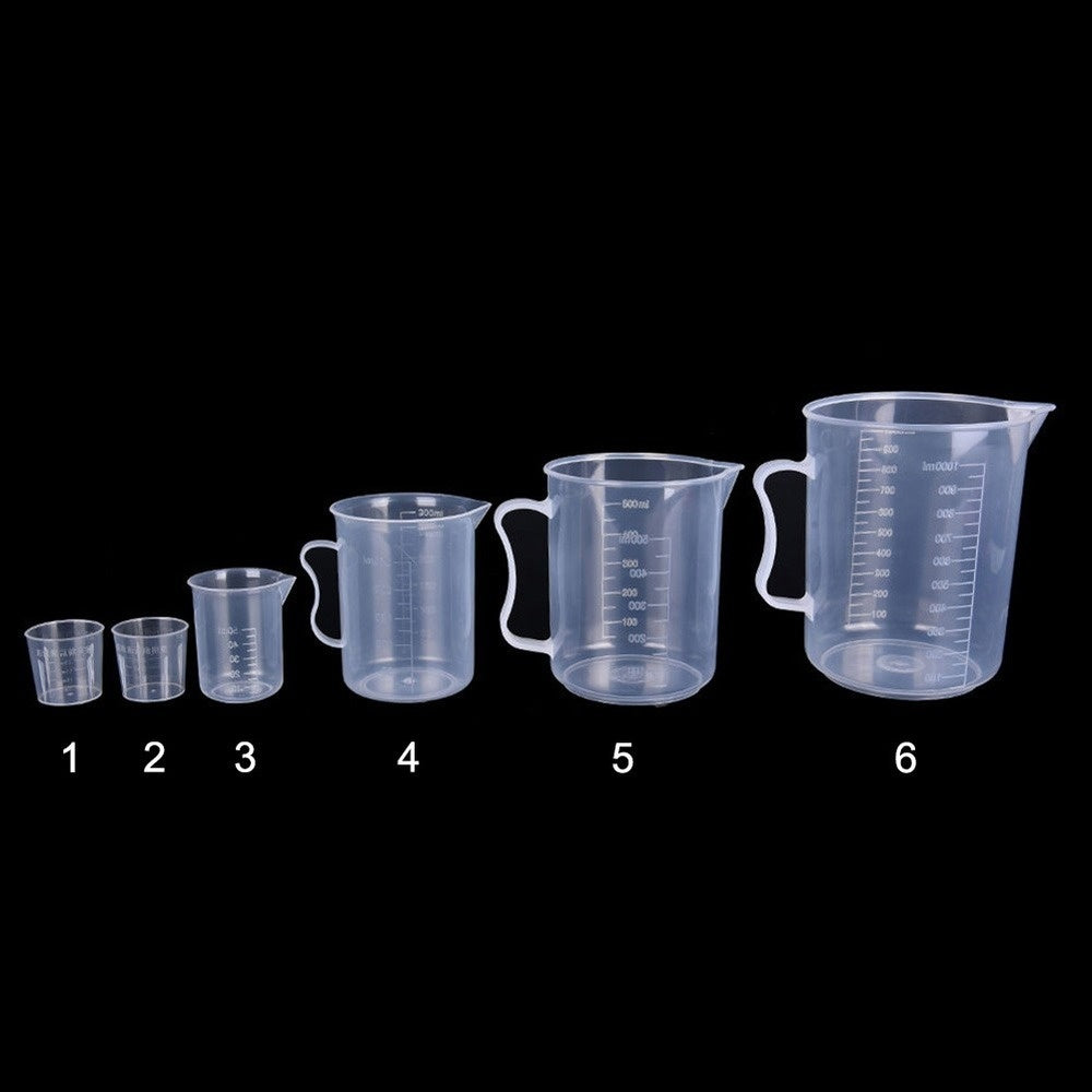 Pishirish uchun 6 ta shaffof plastik o'lchov stakanlari to'plami, quyish quvuri bilan graduatsiyalangan suyuqlik idishlari, oshxona uchun zarur - 20ml, 30ml, 50ml, 300ml, 500ml va 1000ml o'lchovlarini o'z ichiga oladi.