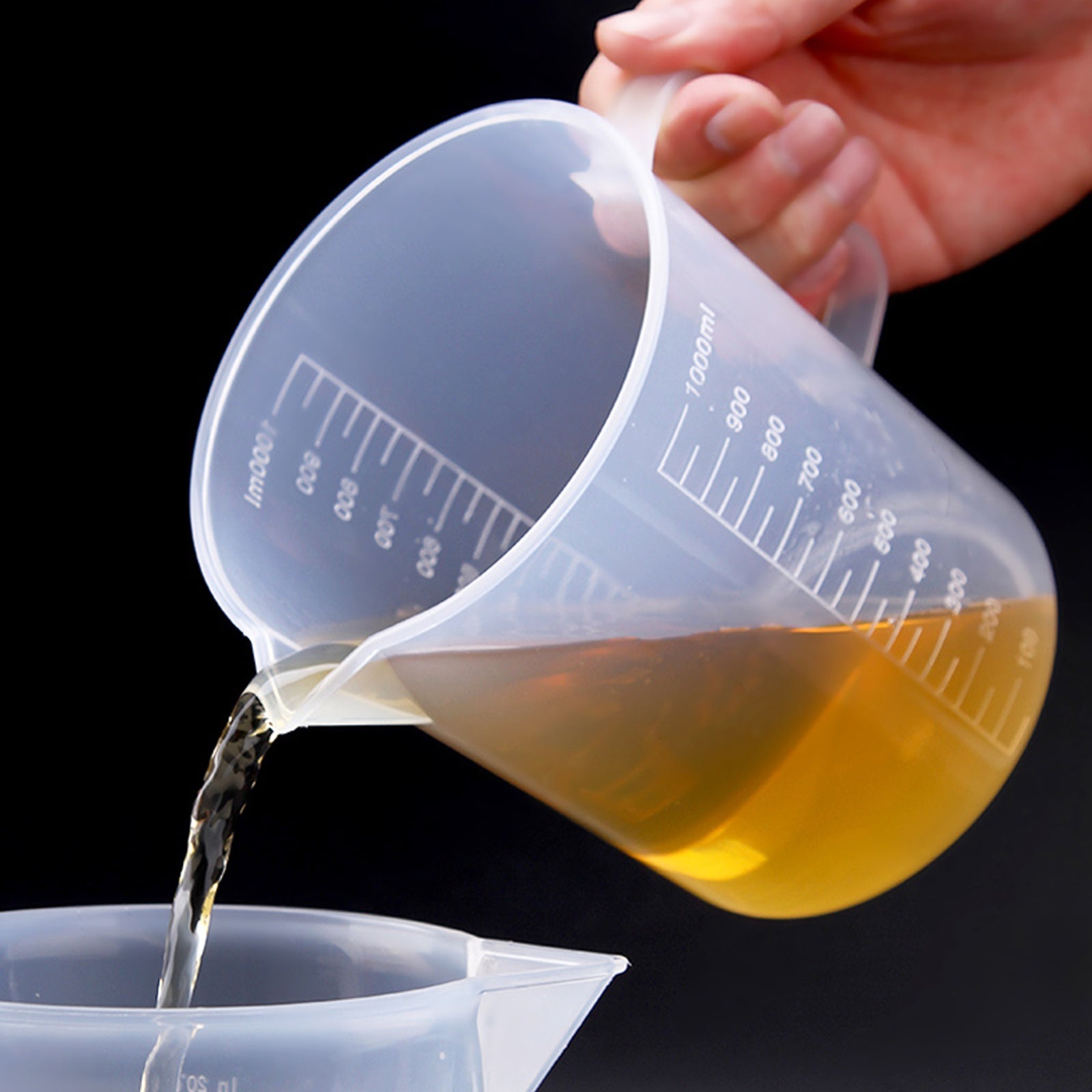 Pishirish uchun 6 ta shaffof plastik o'lchov stakanlari to'plami, quyish quvuri bilan graduatsiyalangan suyuqlik idishlari, oshxona uchun zarur - 20ml, 30ml, 50ml, 300ml, 500ml va 1000ml o'lchovlarini o'z ichiga oladi.