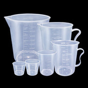 Pishirish uchun 6 ta shaffof plastik o'lchov stakanlari to'plami, quyish quvuri bilan graduatsiyalangan suyuqlik idishlari, oshxona uchun zarur - 20ml, 30ml, 50ml, 300ml, 500ml va 1000ml o'lchovlarini o'z ichiga oladi.