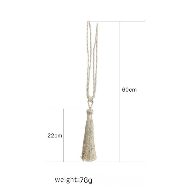 Minimalist zamonaviy parda bog'ich, teshik ochmasdan oson o'rnatilishi mumkin bo'lgan bitta qismdan iborat. Yotoqxona, yashash xonasi yoki har qanday uy bezak muhitida pardalarni bog'lash uchun zamonaviy va funksional aksessuar.