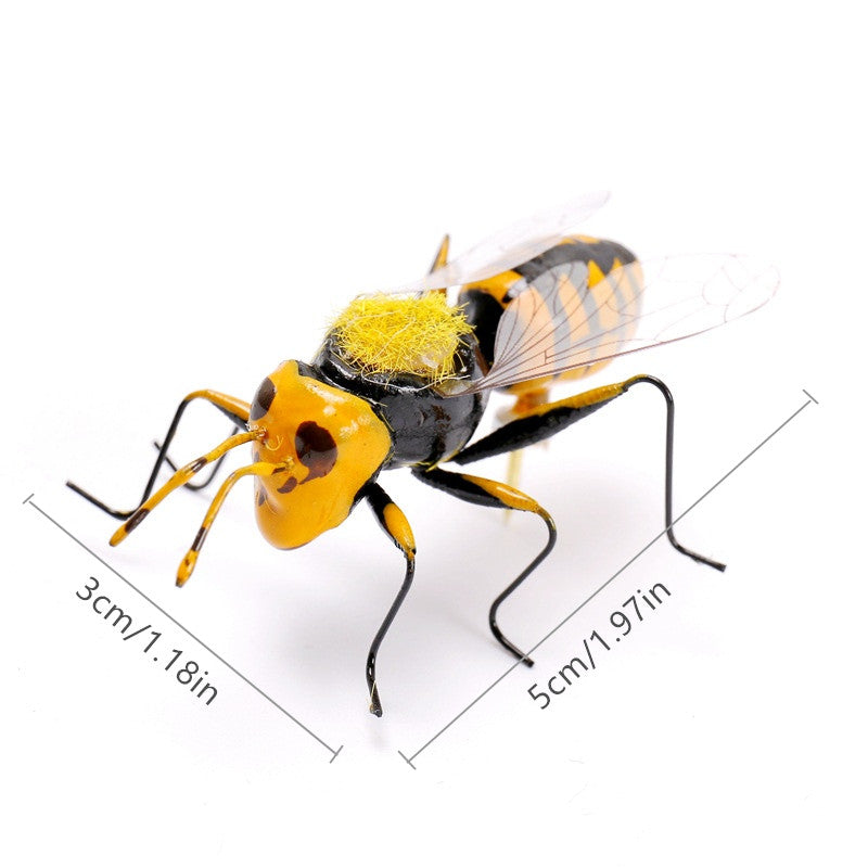 Vintage Metal Bee Brooch Pin Wasp Insect Lapel Accessory for Women