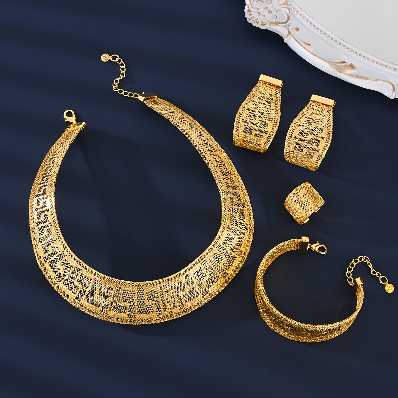 Dubai Middle East Jewelry Set with Necklace Ring Earrings and Bracelet for Women