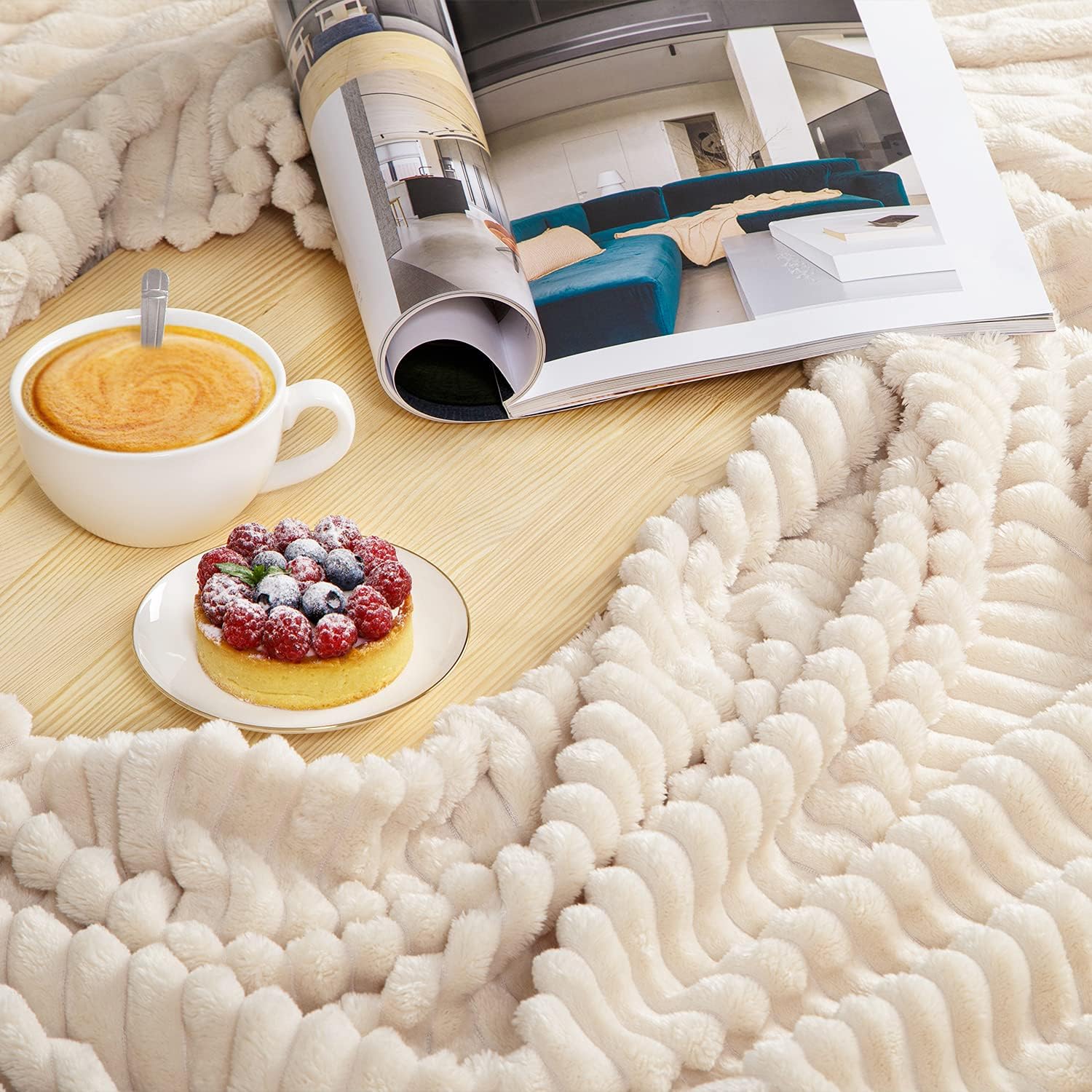 Solid Color Fleece Throw Blanket for Couch Bed Sofa Warm Cozy Lightweight