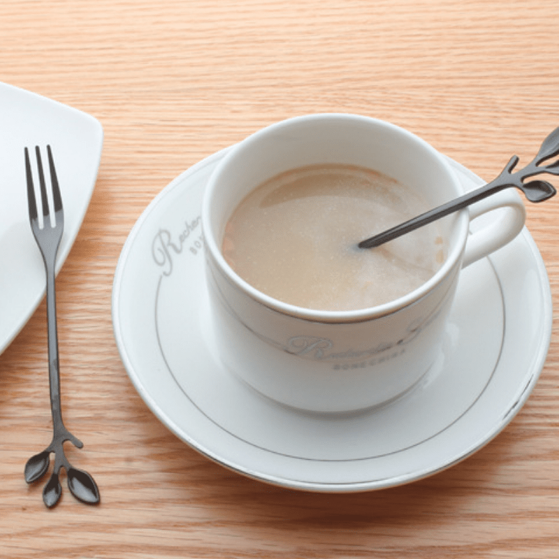 Stainless Steel Cutlery Set with Leaf Design Spoons for Tea Desserts and Drinks