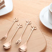 Stainless Steel Cutlery Set with Leaf Design Spoons for Tea Desserts and Drinks