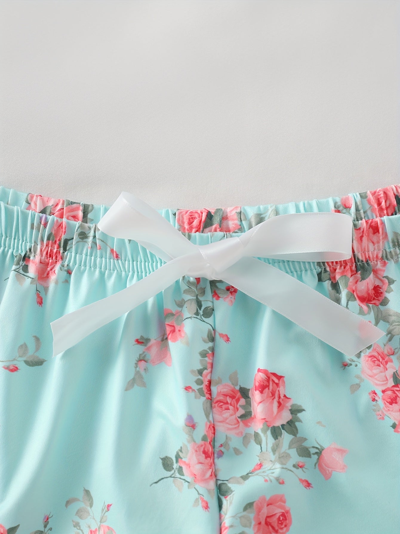 Women's Floral Pajama Set Soft Polyester Knit Tie Front Top Shorts Sleepwear