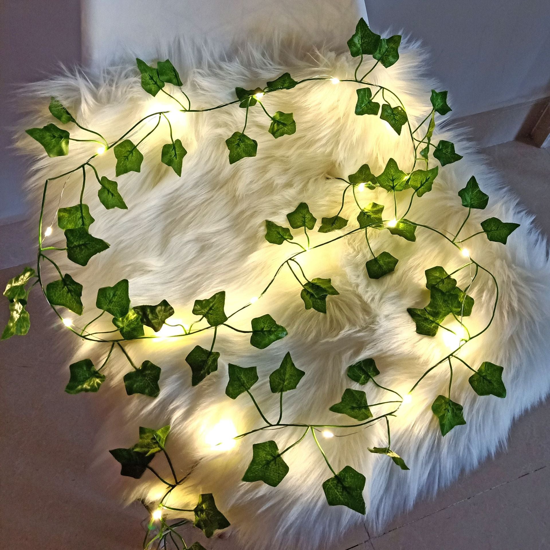 Artificial Ivy Decor 2m with 20 LED Lights Battery Powered for Holiday Home Decor
