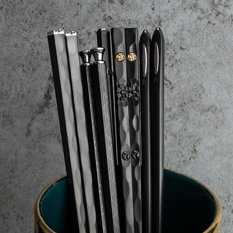 Black and Gold Chopsticks Set for Sushi and Asian Cuisine Giftware