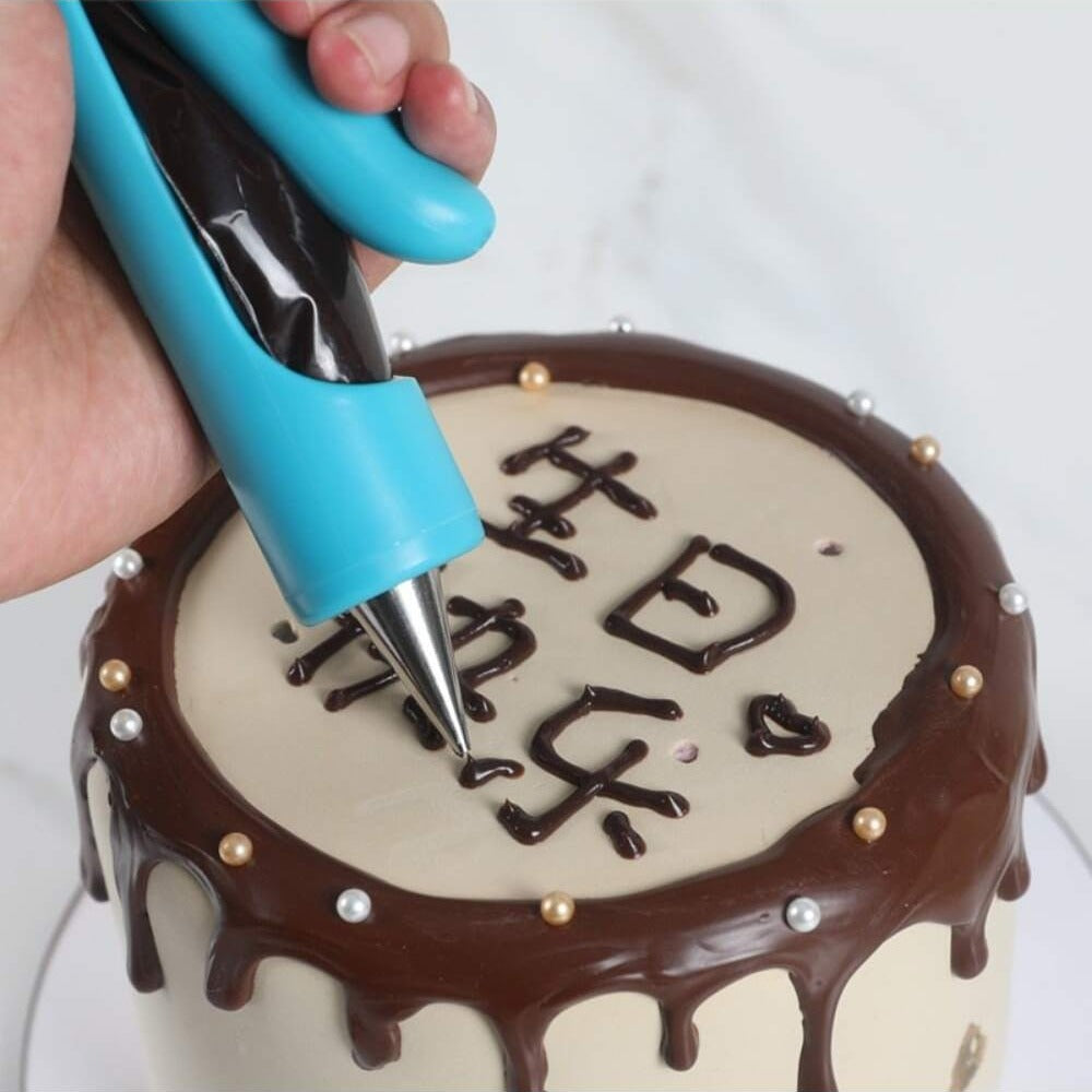 7-Piece Pastry Icing Pen Set with Reusable Piping Bag Nozzle Tips Fondant Cake Decorating Tools