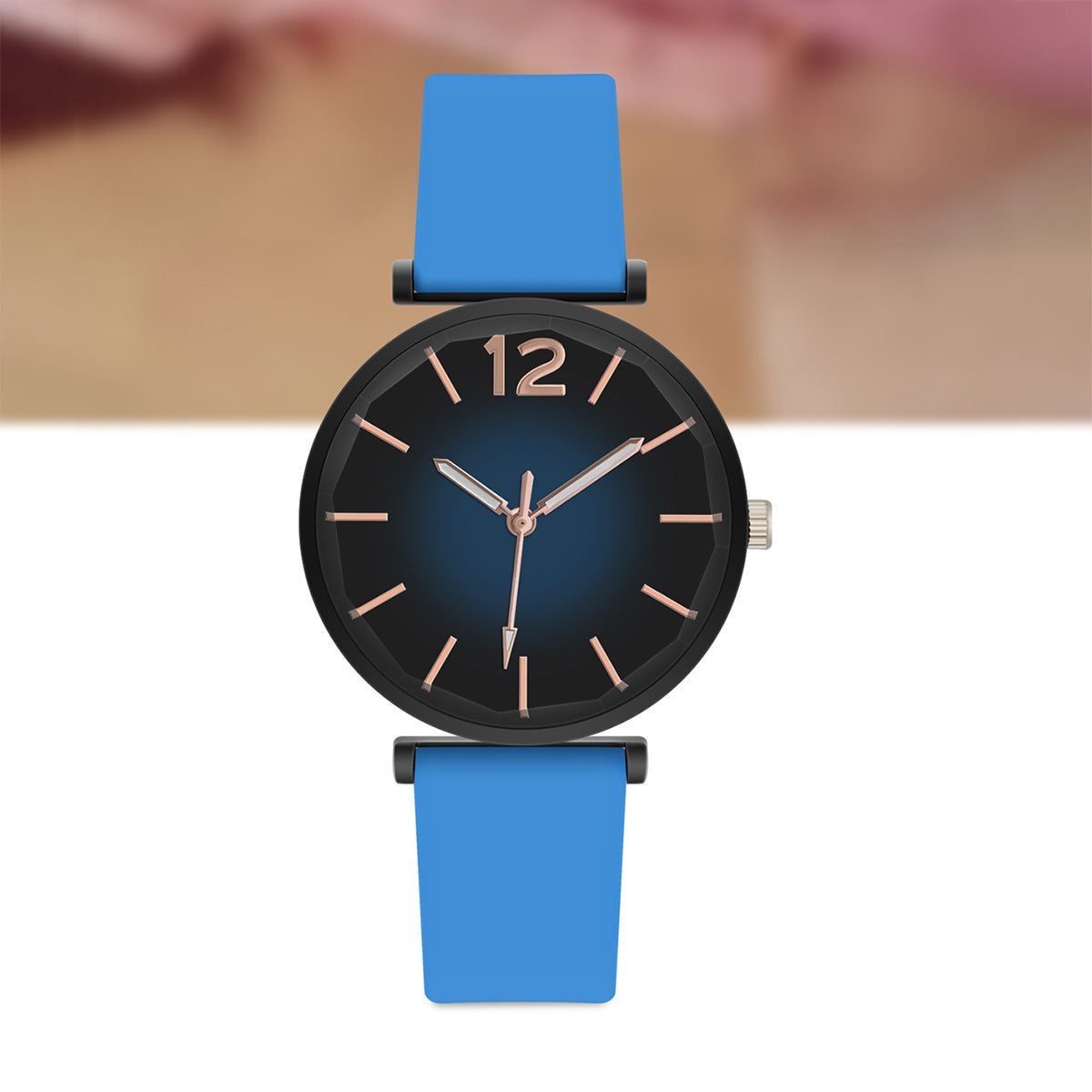 Women's Retro Gradient Dial Quartz Silicone Watch with Round Analog Display